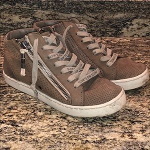 Dolce Vita Taupe Sneakers
